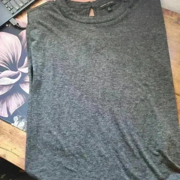 3 Banana Republic tops size xs - Picture 3 of 4